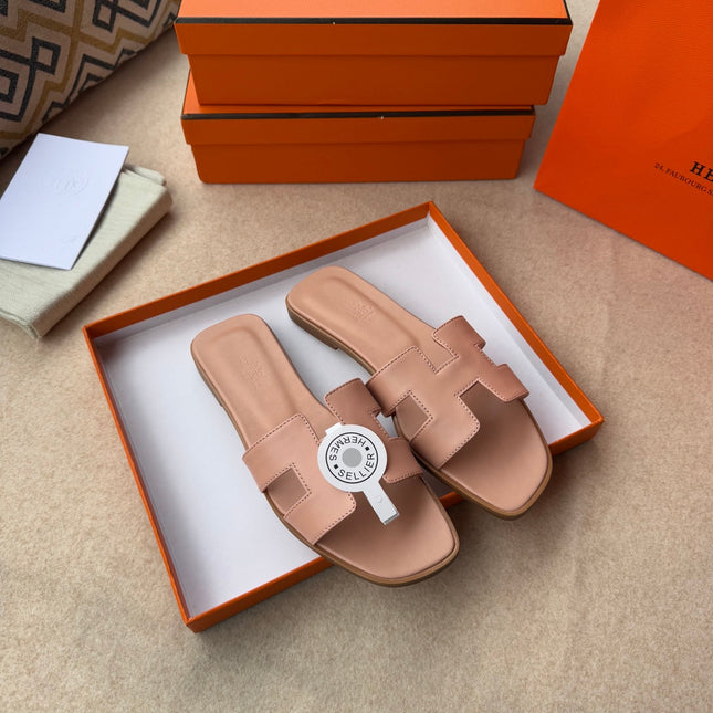 0RAN SANDALS IN PEACH PINK CALFSKIN