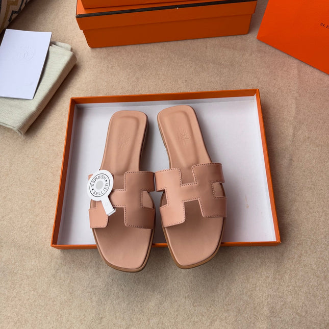 0RAN SANDALS IN PEACH PINK CALFSKIN