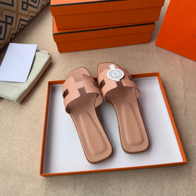 0RAN SANDALS IN PEACH PINK CALFSKIN