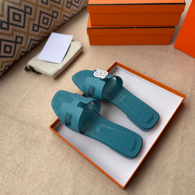 0RAN SANDALS IN SAPPHIRE BLUE CALFSKIN