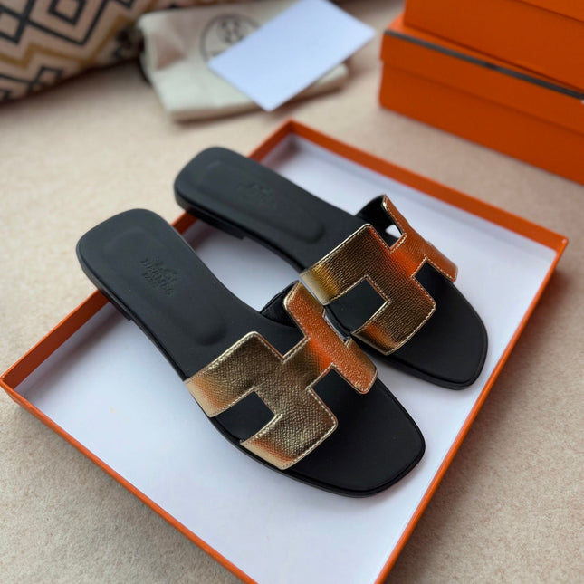 0RAN SANDALS IN LIGHT GOLD CALFSKIN