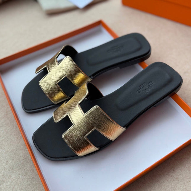 0RAN SANDALS IN LIGHT GOLD CALFSKIN