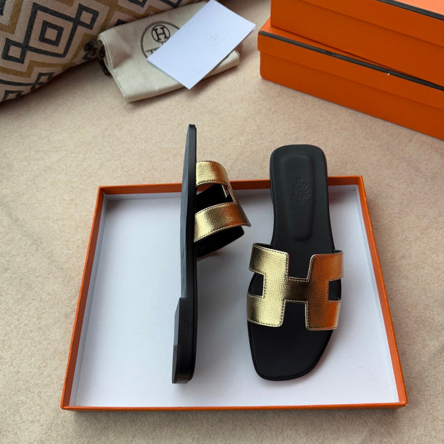 0RAN SANDALS IN LIGHT GOLD CALFSKIN