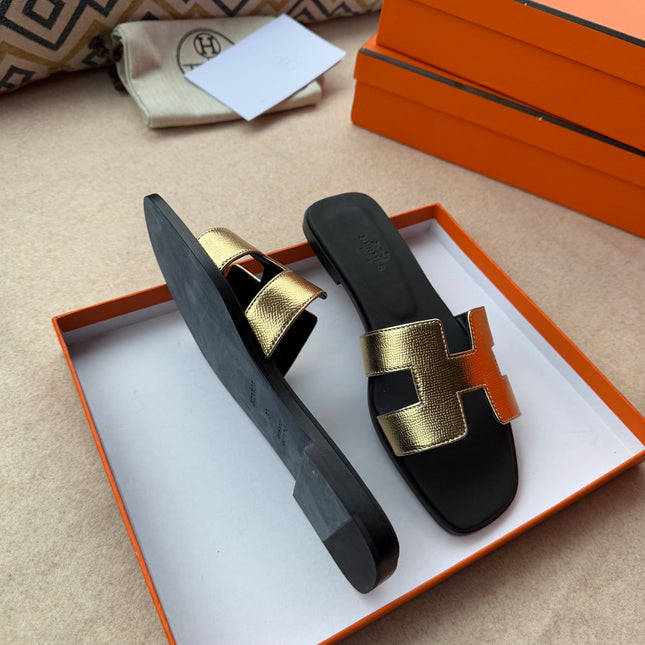 0RAN SANDALS IN LIGHT GOLD CALFSKIN