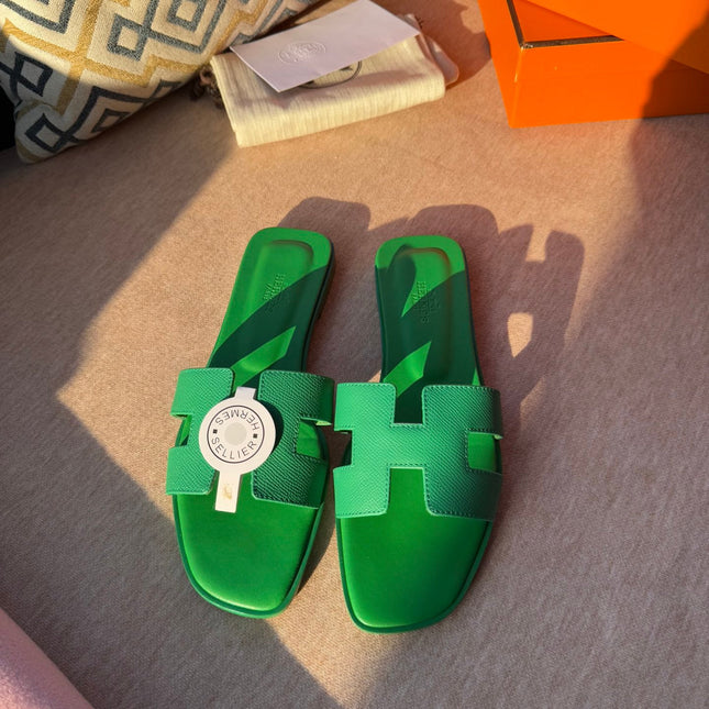 0RAN SANDALS IN SHAMROCK GREEN CALFSKIN