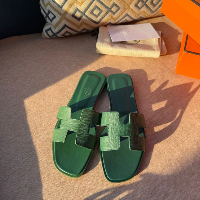 0RAN SANDALS IN HUNTER GREEN CALFSKIN