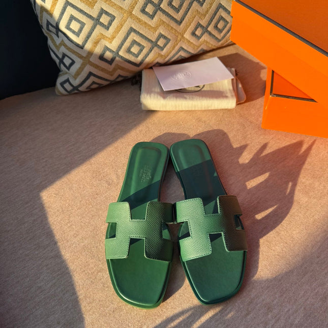 0RAN SANDALS IN HUNTER GREEN CALFSKIN