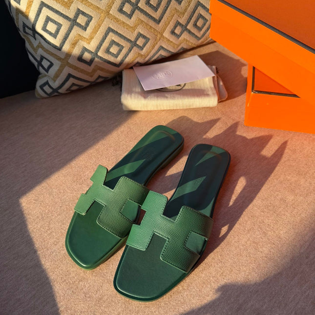 0RAN SANDALS IN HUNTER GREEN CALFSKIN