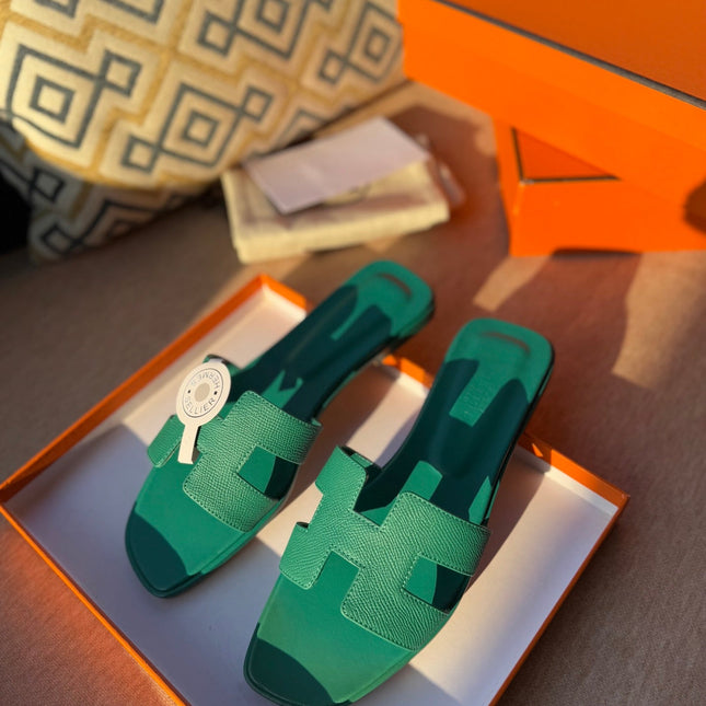 0RAN SANDALS IN PERSIAN GREEN CALFSKIN