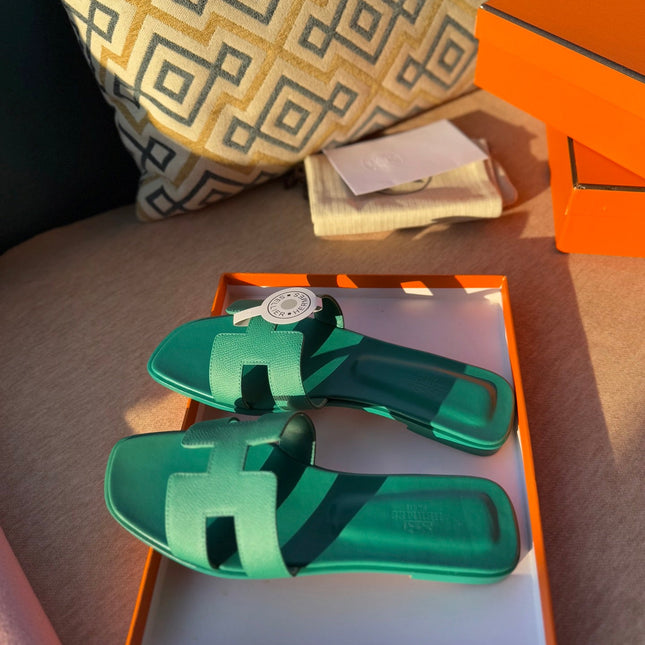 0RAN SANDALS IN PERSIAN GREEN CALFSKIN