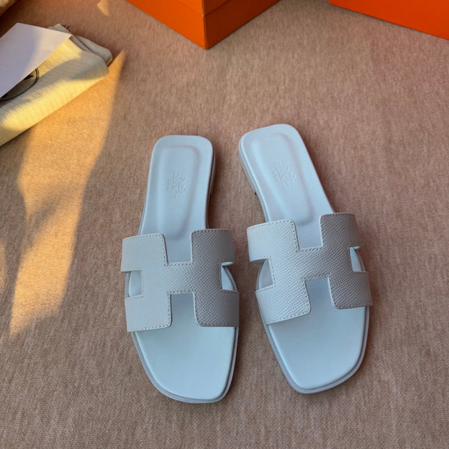 0RAN SANDALS IN ICE BLUE CALFSKIN