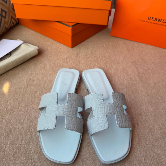 0RAN SANDALS IN ICE BLUE CALFSKIN