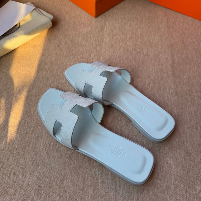 0RAN SANDALS IN ICE BLUE CALFSKIN