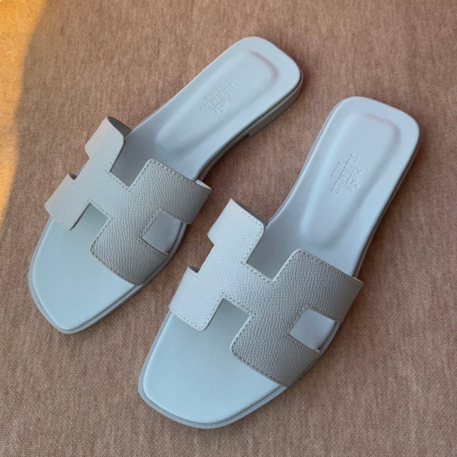 0RAN SANDALS IN ICE BLUE CALFSKIN