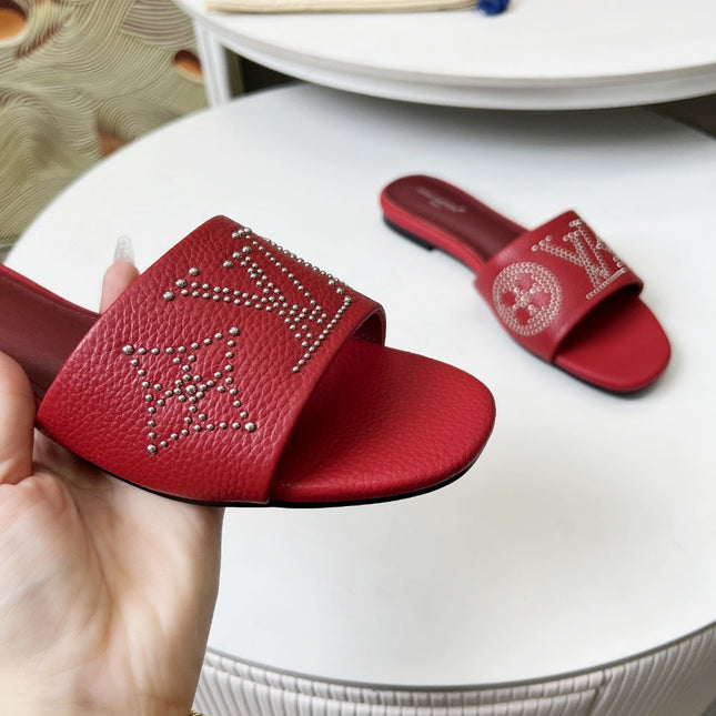 FLAT SLIDE IN RUBY RED LAMBSKIN WITH RHINSTONES