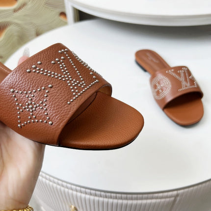 FLAT SLIDE IN BRONZE BROWN LAMBSKIN WITH RHINSTONES