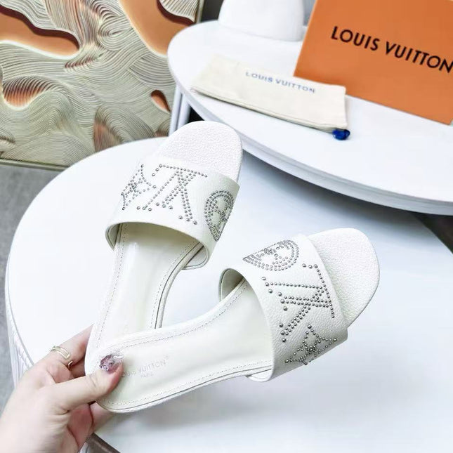 FLAT SLIDE IN WHITE LAMBSKIN WITH RHINSTONES