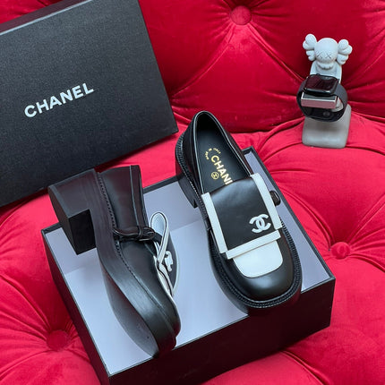 CC MOCCASIN LOAFER IN BLACK MIX WHITE LAMBSKIN