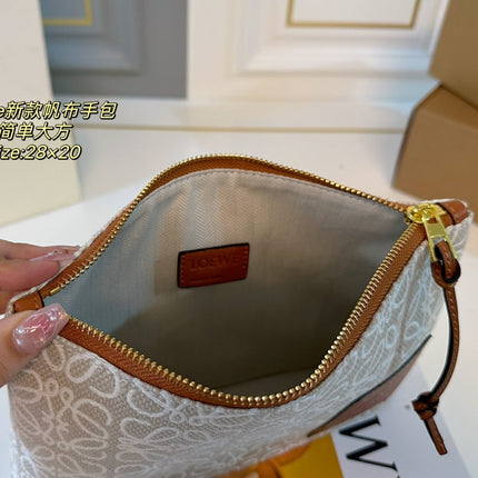LOE 28 CLUTCH BAG IN BEIGE ANAGRAM JACQUARD
