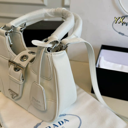 PRA 23 MOON PADDED BAG WHITE CALFSKIN WITH STRAP