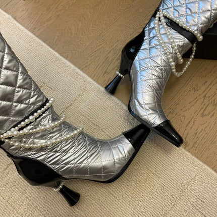 KNEE HIGH BOOTS 8 CM IN SILVER MIX BLACK CALFSKIN WITH PEARL CHAIN