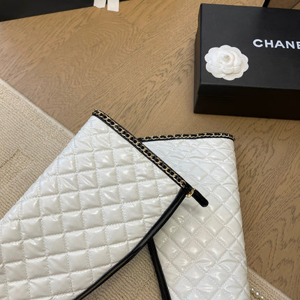 KNEE HIGH BOOTS 8 CM IN WHITE MIX BLACK CALFSKIN WITH PEARL CHAIN