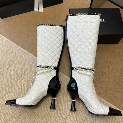 KNEE HIGH BOOTS 8 CM IN WHITE MIX BLACK CALFSKIN WITH PEARL CHAIN