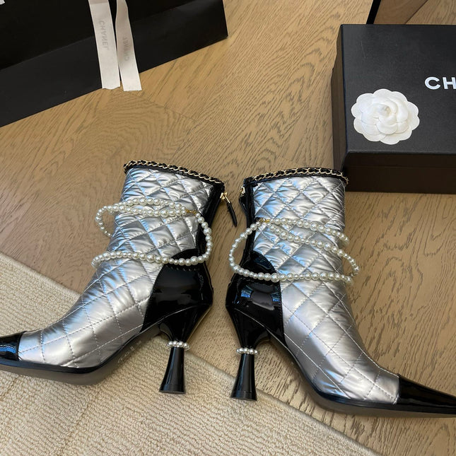 HIGH HEELS 8CM BOOTS IN SILVER MIX BLACK CALFSKIN WITH PEARL CHAIN