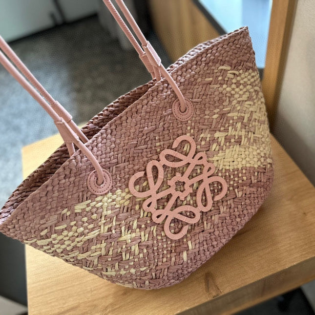 LOE SMALL ANAGRAM BASKET 28 BAG IN TURKISH ROSE IRACA PALM AND CALFSKIN