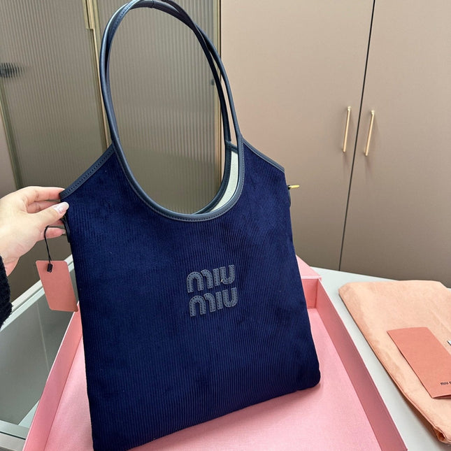 IVY TOTE BAG 34 IN NAVY CORDUROY