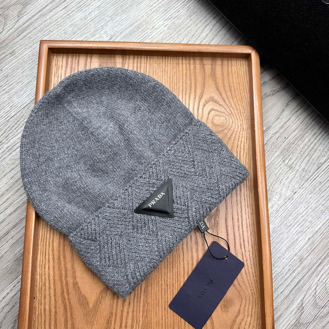 BEANIE HAT IN SHADOW GRAY WOOL AND RABBIT FUR 436396