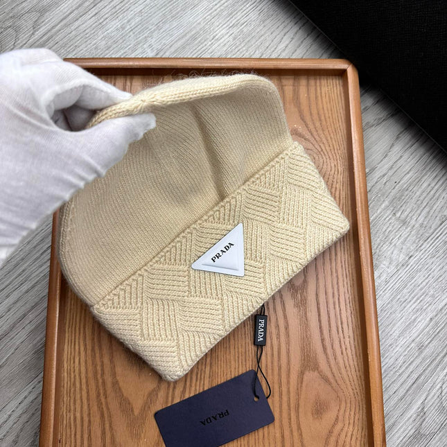 BEANIE HAT IN BISQUE BEIGE WOOL AND RABBIT FUR 436397