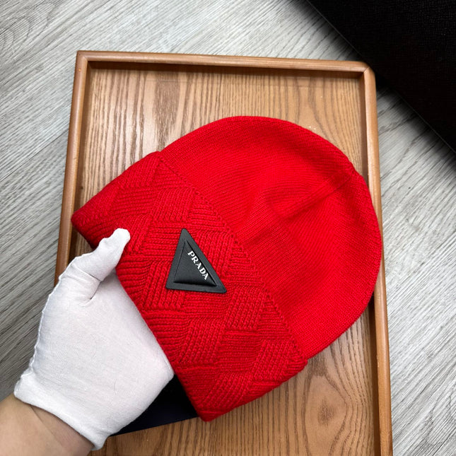 BEANIE HAT IN CHERRY RED WOOL AND RABBIT FUR 436398