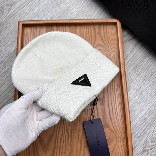 BEANIE HAT IN WHITE WOOL AND RABBIT FUR 436399