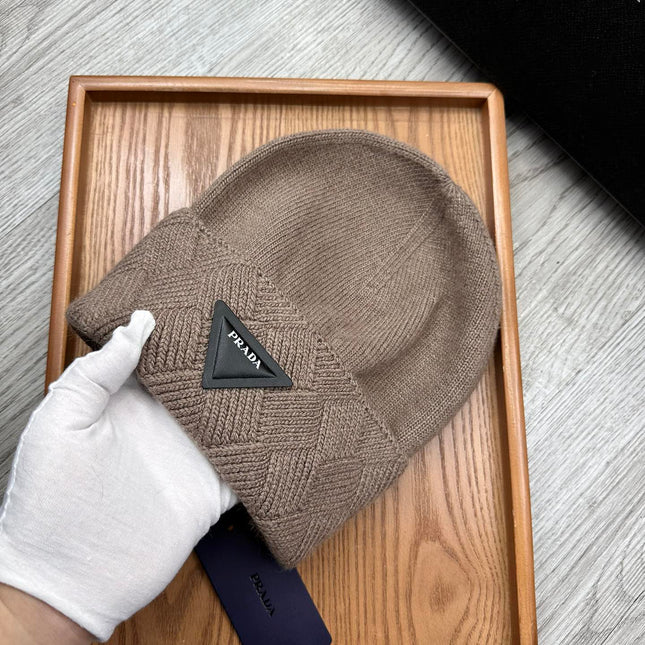 BEANIE HAT IN MEDIUM BROWN WOOL AND RABBIT FUR 436401
