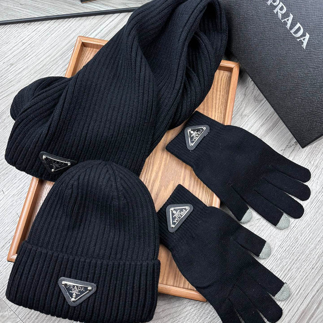 THREE-PIECES SET IN BLACK WOOL AND ACRYLIC 406558