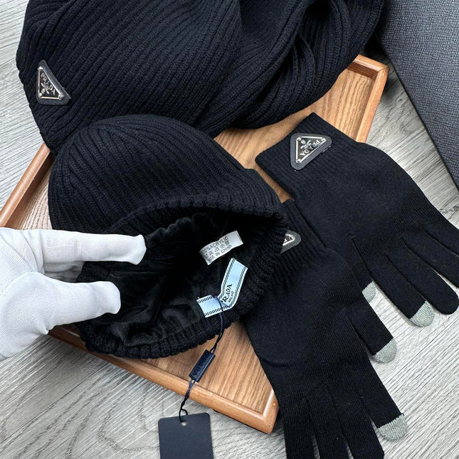 THREE-PIECES SET IN BLACK WOOL AND ACRYLIC 406558