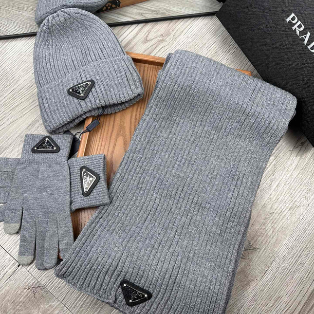THREE-PIECES SET IN SMOKE GRAY WOOL AND ACRYLIC 406559