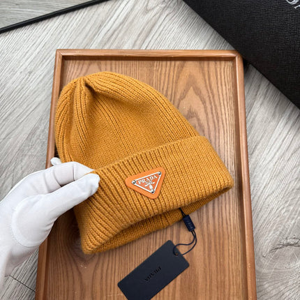 BEANIE HAT IN MUSTARD YELLOW WOOL 332397