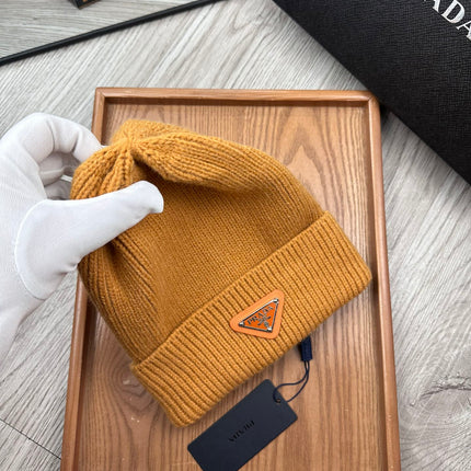 BEANIE HAT IN MUSTARD YELLOW WOOL 332397