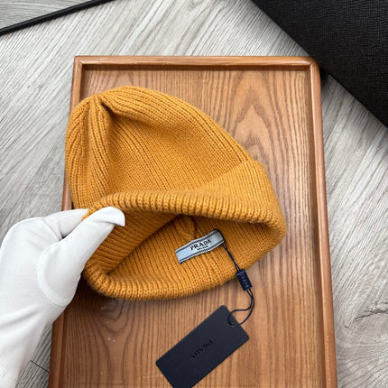 BEANIE HAT IN MUSTARD YELLOW WOOL 332397