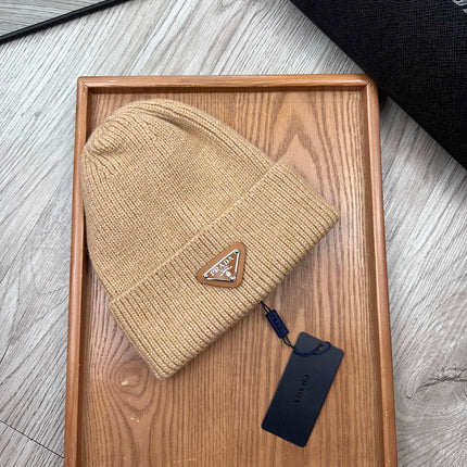 BEANIE HAT IN LIGHT BROWN WOOL 332402