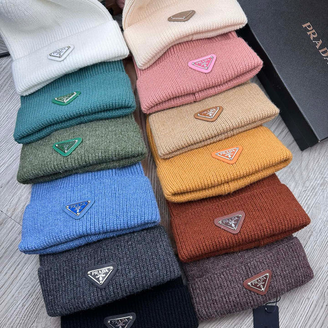 BEANIE HAT IN LIGHT BROWN WOOL 332402