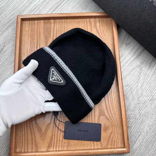 BEANIE HAT IN BLACK WOOL 349648