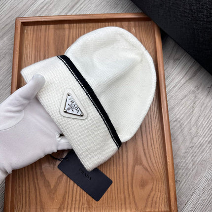 BEANIE HAT IN WHITE WOOL 349649