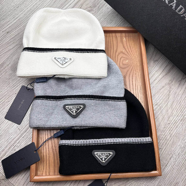 BEANIE HAT IN WHITE WOOL 349649