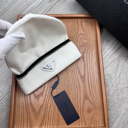 BEANIE HAT IN WHITE WOOL 349649
