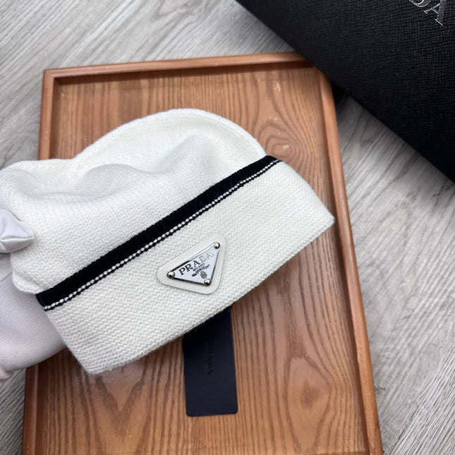 BEANIE HAT IN WHITE WOOL 349649