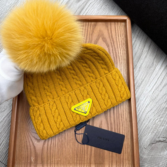 BEANIE HAT IN MUSTARD YELLOW WOOL 352365