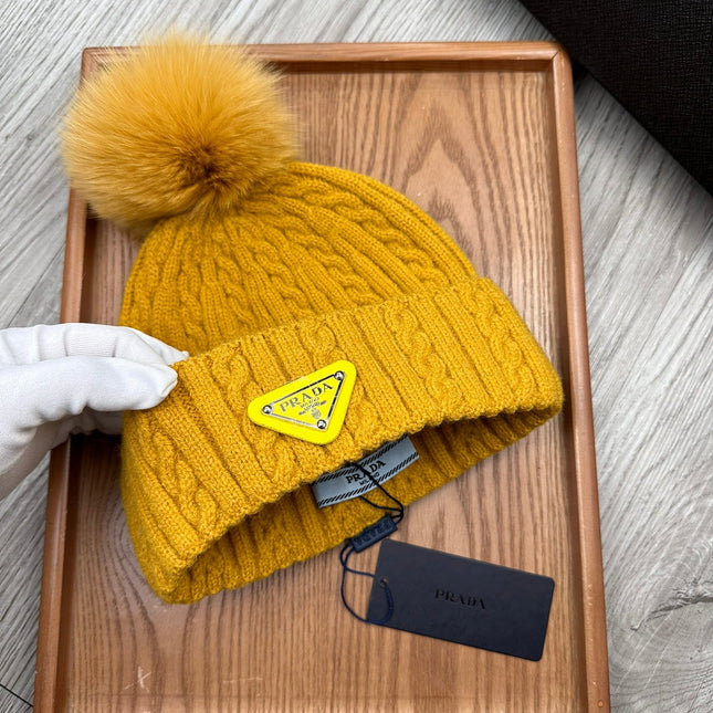 BEANIE HAT IN MUSTARD YELLOW WOOL 352365